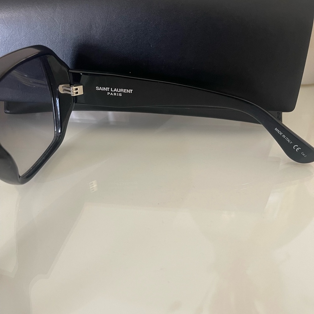 Yves Saint Laurent Black Oversized Square Sunglasses - Picture 7 of 8